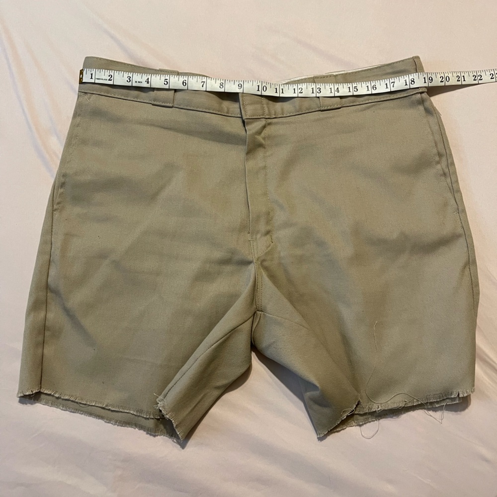 Dickies Tan Flat Front cut off Shorts - Picture 5 of 5